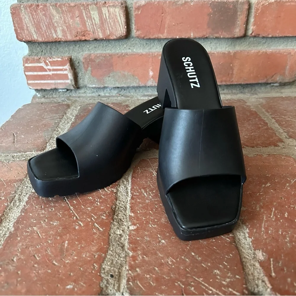 SCHUTZ Mizzy Block Heel Slide Sandals Y2K in Black Sz 7